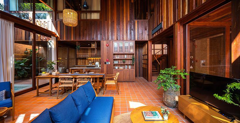 Press kit | 7909-01 - Press release | Athita Pool Villa and Spa - Studio Miti - Commercial Architecture - Living area - Photo credit: Spaceshift Studio