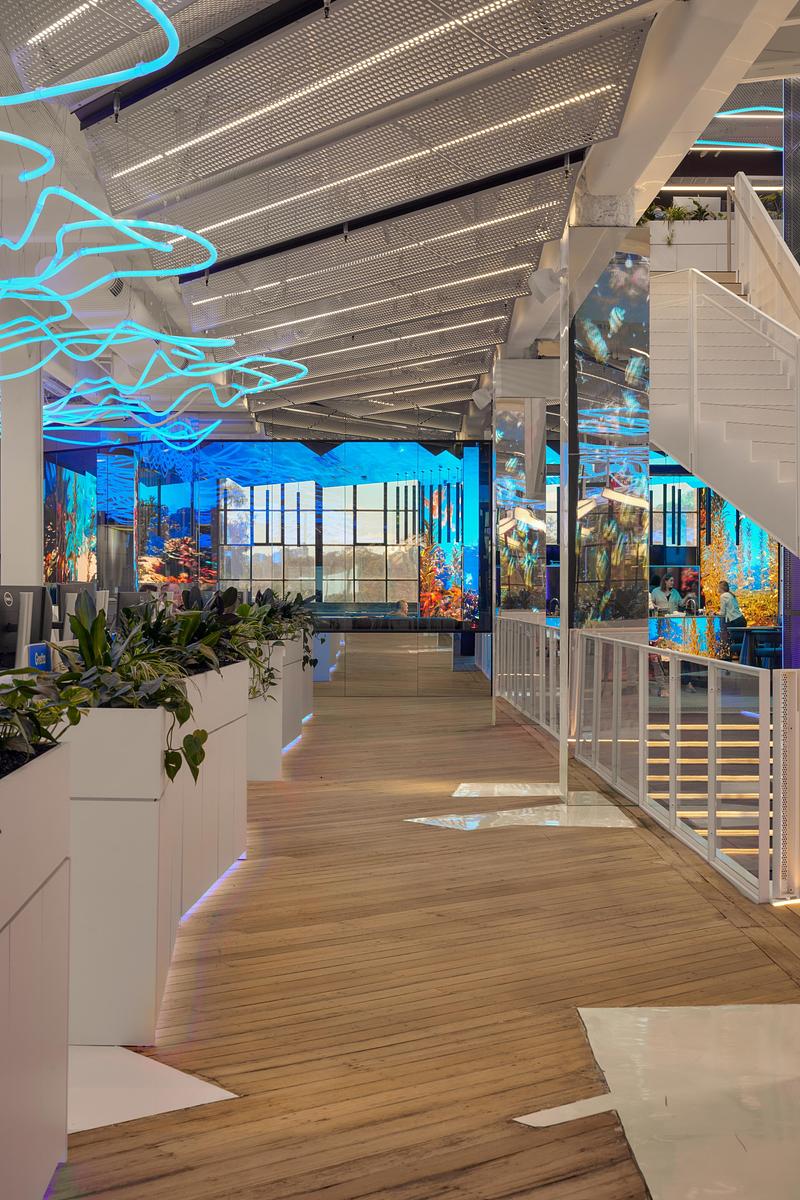 Press kit | 7918-01 - Press release | Harry the Hirer Headquarters - RCA Studio - Commercial Interior Design - Workspace Circulation - Photo credit: Veeral Patel