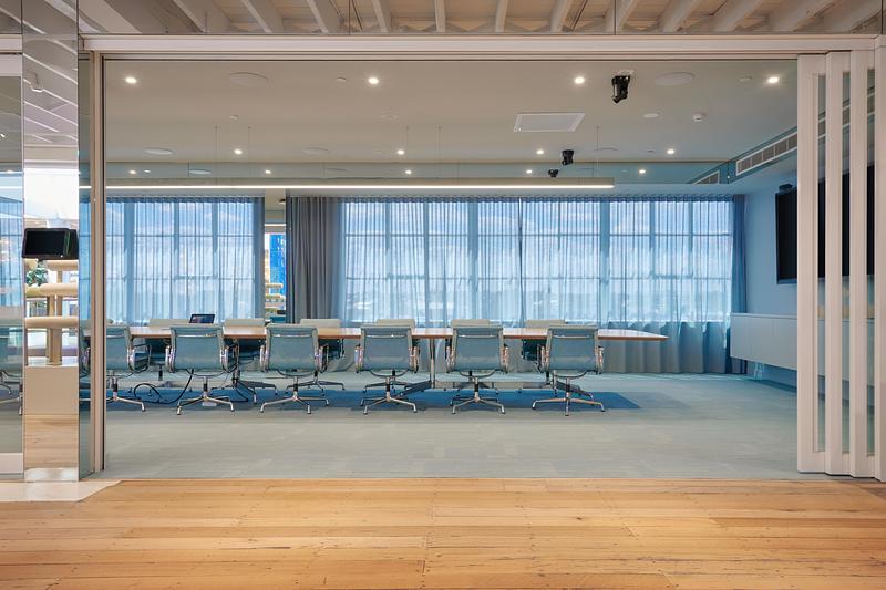 Press kit | 7918-01 - Press release | Harry the Hirer Headquarters - RCA Studio - Commercial Interior Design - Boardroom - Photo credit: Veeral Patel