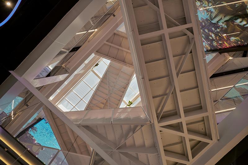 Press kit | 7918-01 - Press release | Harry the Hirer Headquarters - RCA Studio - Commercial Interior Design - Central Void - Photo credit: Veeral Patel