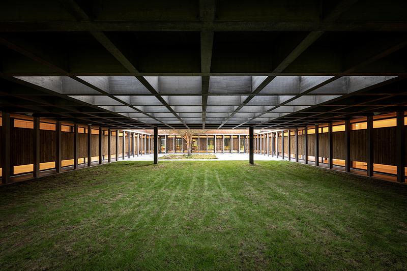 Dossier de presse | 2905-01 - Communiqué de presse | Sanctum Retreat - arches - Architecture commerciale - Crédit photo : Leonas Garbačauskas