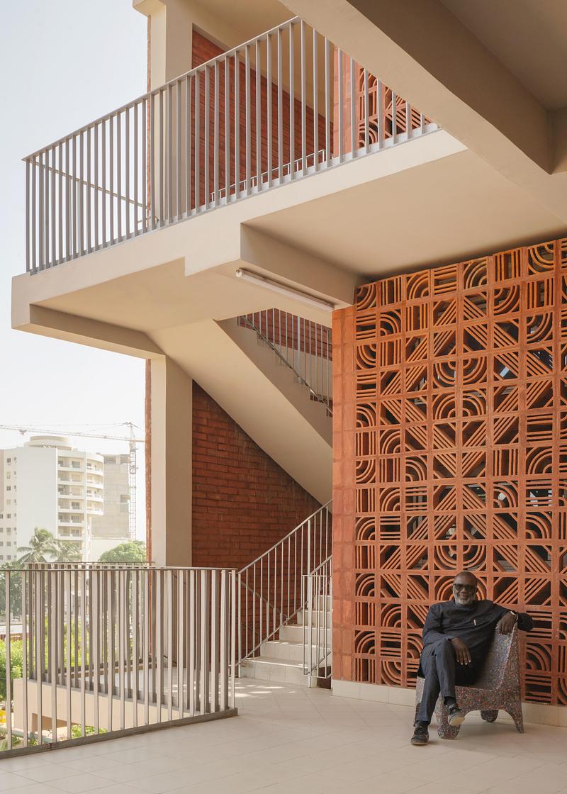 Press kit | 7908-01 - Press release | UCAD Dakar A+Awards Winner - HARDEL LE BIHAN ARCHITECTS - Residential Architecture - Photo credit: Schnepp Renou