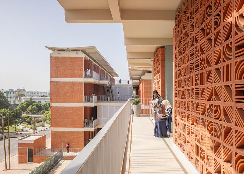 Press kit | 7908-01 - Press release | UCAD Dakar A+Awards Winner - HARDEL LE BIHAN ARCHITECTS - Residential Architecture - Photo credit: Schnepp Renou