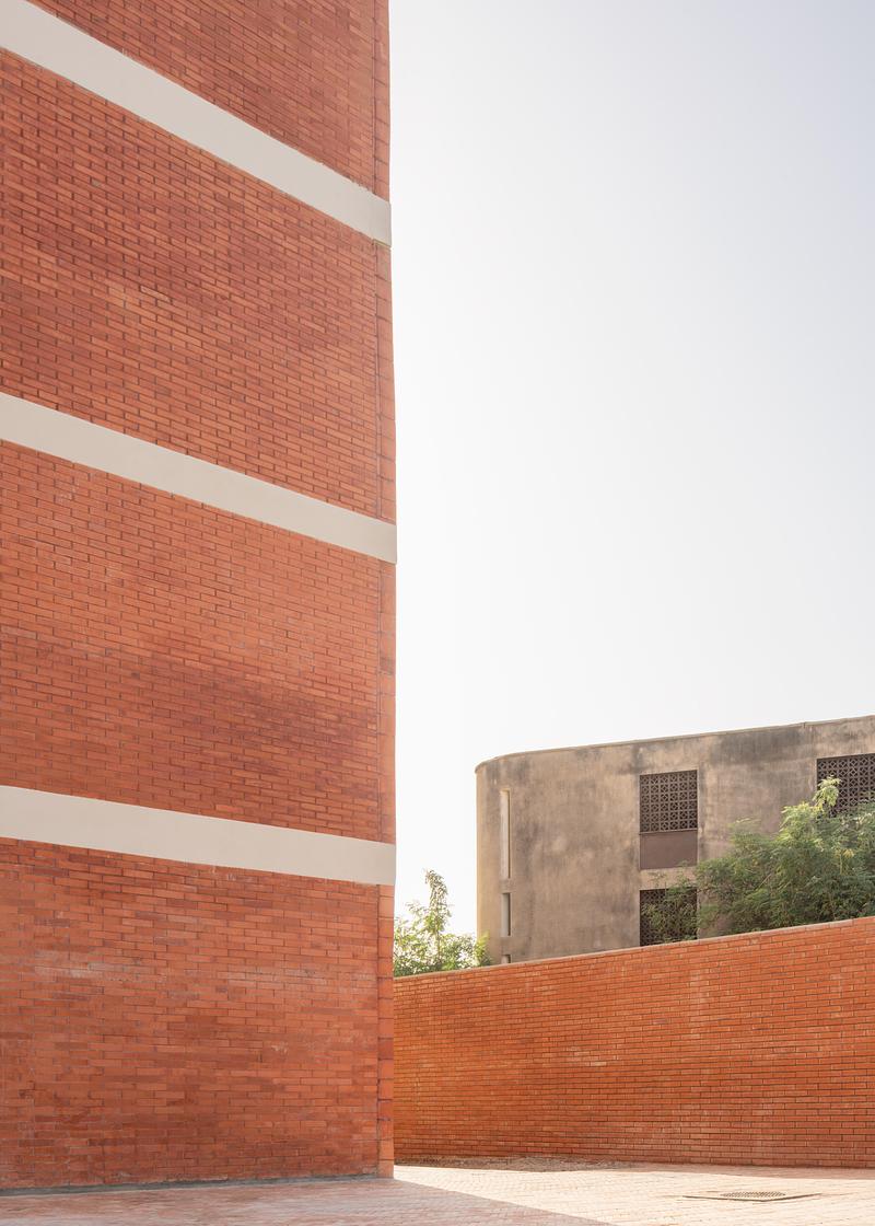 Press kit | 7908-01 - Press release | UCAD Dakar A+Awards Winner - HARDEL LE BIHAN ARCHITECTS - Residential Architecture - Photo credit: Schnepp Renou