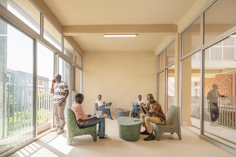 Press kit | 7908-01 - Press release | UCAD Dakar A+Awards Winner - HARDEL LE BIHAN ARCHITECTS - Residential Architecture - Photo credit: Schnepp Renou