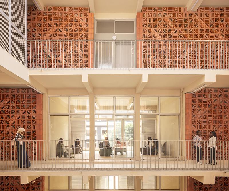 Press kit | 7908-01 - Press release | UCAD Dakar A+Awards Winner - HARDEL LE BIHAN ARCHITECTS - Residential Architecture - Photo credit: Schnepp Renou