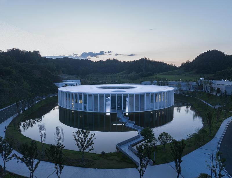 Dossier de presse | 661-91 - Communiqué de presse | Outstanding international architecture and interiors revealed at the World Architecture Festival 2026shortlist announced - World Architecture Festival (WAF) - Concours - Yichang Life Park, The Hall of Eternal Life by Central-South Architectural Design Institute Co., Ltd.  - Crédit photo : © Zhao Yilong | Courtesy of Central-South Architectural Design Institute Co., Ltd.