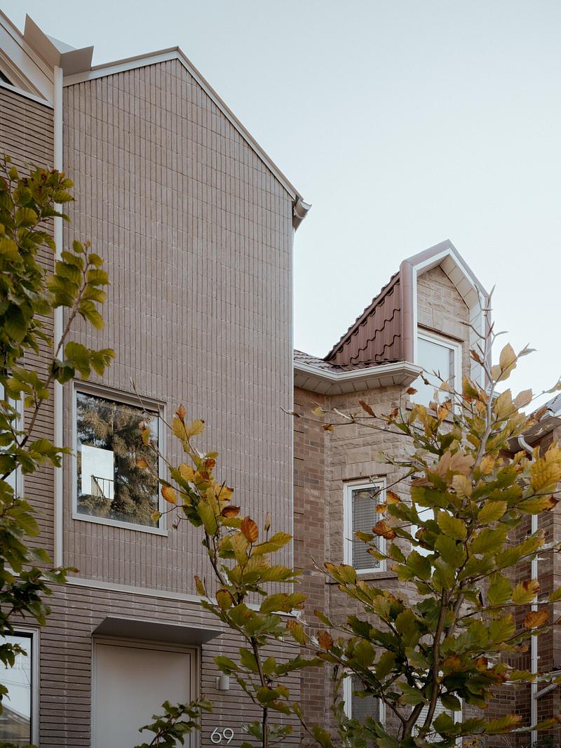 Press kit | 2744-14 - Press release | Bellwoods Residence - StudioAC - Residential Architecture - Front Detail - Photo credit: Felix Michaud