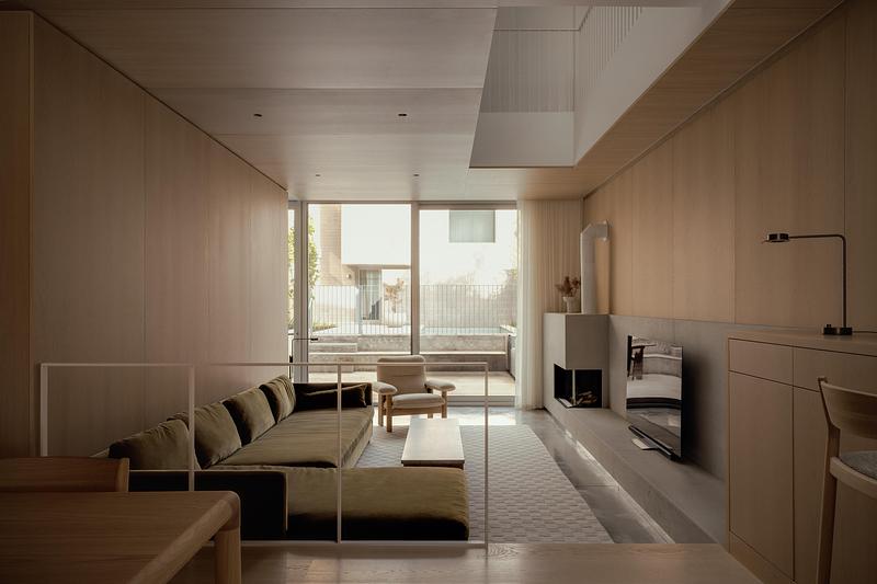 Press kit | 2744-14 - Press release | Bellwoods Residence - StudioAC - Residential Architecture - Living Room - Photo credit: Felix Michaud