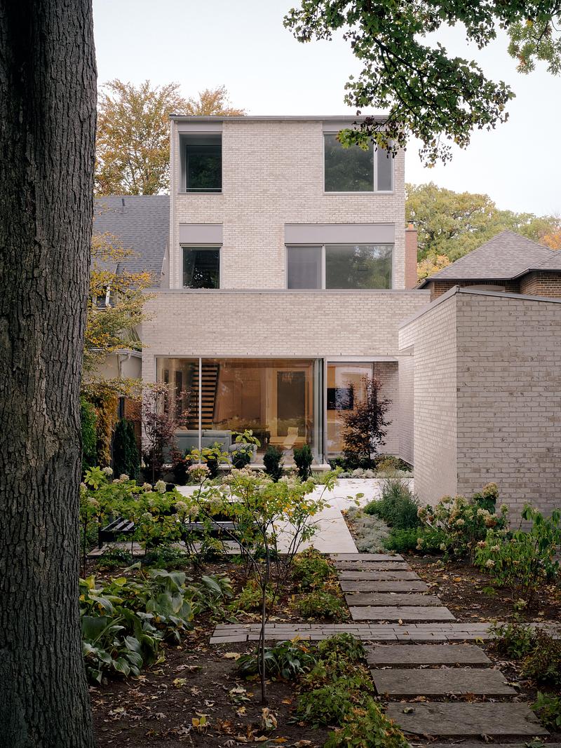 Dossier de presse | 2744-15 - Communiqué de presse | Casa Loma Residence - StudioAC - Architecture résidentielle - Rear Elevation  - Crédit photo : Felix Michaud