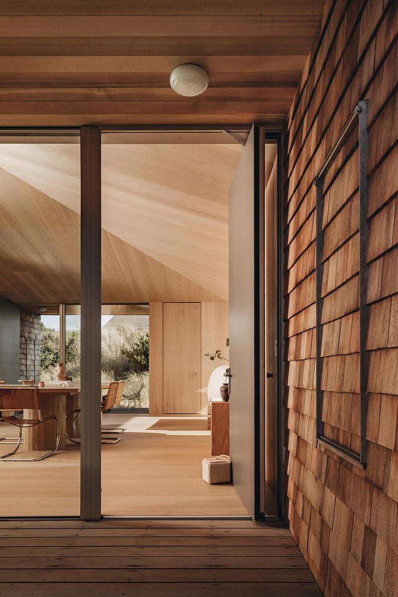 Dossier de presse | 6522-01 - Communiqué de presse | Dune House - Waechter Architecture - Architecture résidentielle - Front Door - Crédit photo : Pablo Enriquez