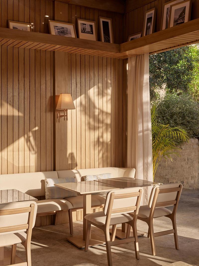 Dossier de presse | 7775-04 - Communiqué de presse | URBANJOBS réinvente l'expérience culinaire au Bodrum EDITION - URBANJOBS - Design d’intérieur commercial -  The Trattoria par Stefano Ciotti   - Crédit photo : İbrahim Özbunar I 645studio 