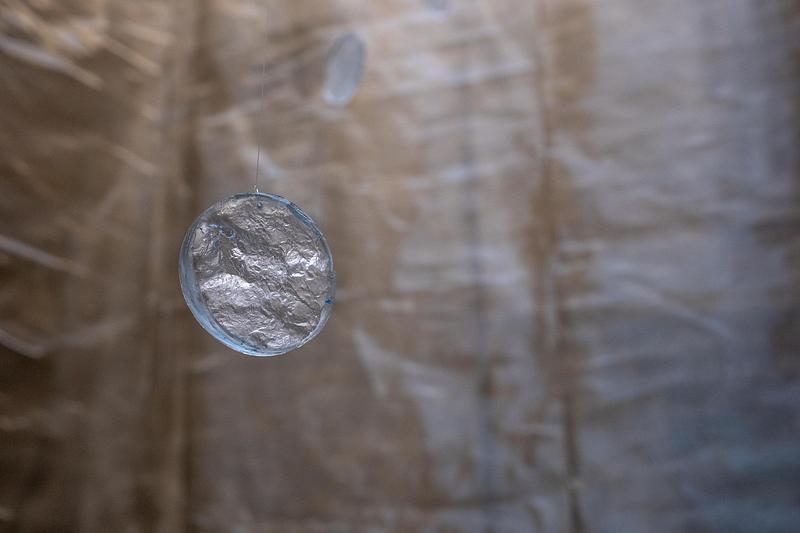 Press kit | 7936-01 - Press release | Japanese Architect Yurika Takemura Wins the 20th Anniversary Jury Prize at Festival des Architectures Vives 2026 - YuricaDesign&Architecture - Art - Each translucent disc gathers traces of light, movement, and time. - Photo credit: Mathis Espagene