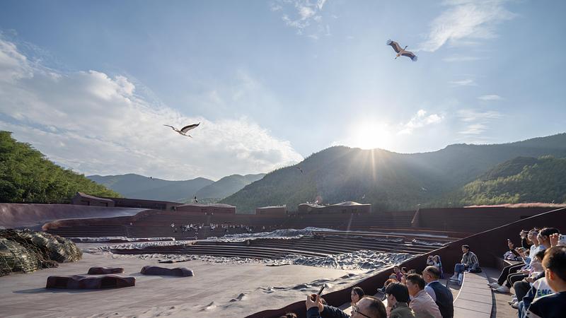 Press kit | 3524-07 - Press release | The Earth Valley Theater - GOA (Group of Architects) - Landscape Architecture - Amphitheater in Performance - Photo credit: ©CHEN Xi Studio
