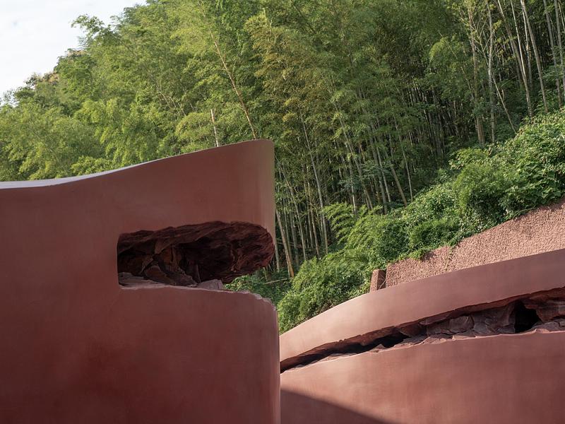 Press kit | 3524-07 - Press release | The Earth Valley Theater - GOA (Group of Architects) - Landscape Architecture - CNC-shaped Hand-sculpted Concrete Details - Photo credit: ©CHEN Xi Studio