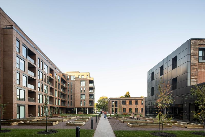 Dossier de presse | 952-39 - Communiqué de presse | MELLEM GRACE DART : La reconversion audacieuse d’un symbole patrimonial en un milieu de vie contemporain et inclusif - Provencher_Roy - Architecture institutionnelle - Crédit photo : Adrien Williams