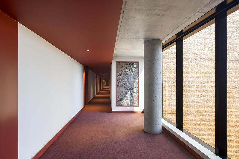 Dossier de presse | 952-39 - Communiqué de presse | MELLEM GRACE DART : La reconversion audacieuse d’un symbole patrimonial en un milieu de vie contemporain et inclusif - Provencher_Roy - Architecture institutionnelle - Crédit photo : Adrien Williams
