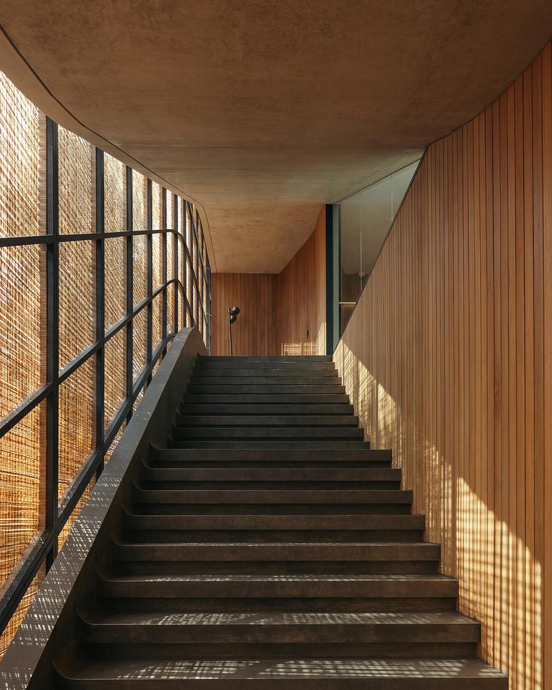 Press kit | 6235-01 - Press release | Split Mass Residence - K-Thengono Design Studio - Residential Architecture - Photo credit: Finbarr Fallon