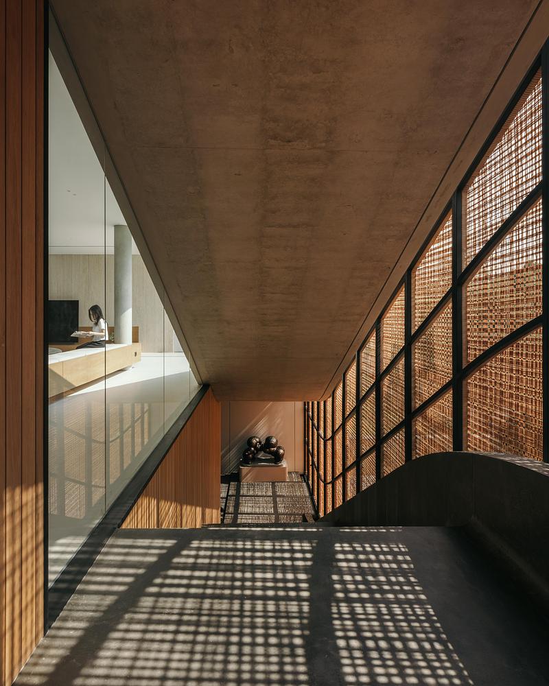 Press kit | 6235-01 - Press release | Split Mass Residence - K-Thengono Design Studio - Residential Architecture - Photo credit: Finbarr Fallon