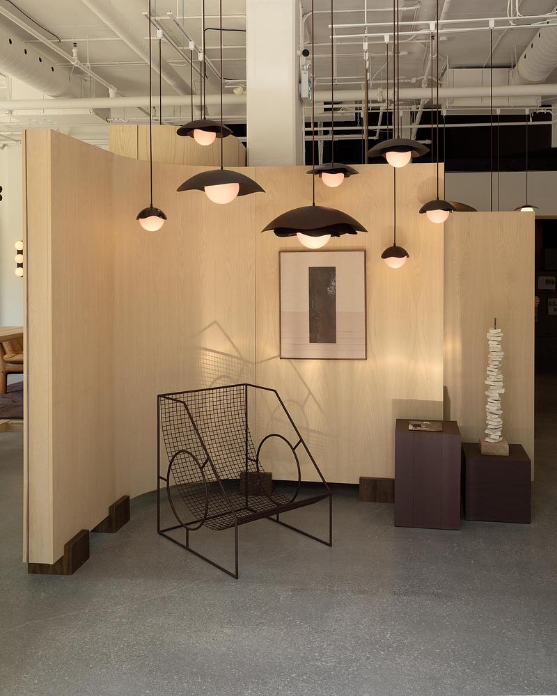 Press kit | 1942-09 - Press release | Luminaire Authentik Unveils Its New Showroom in Toronto’s King East Design District - Luminaire Authentik - Lighting Design - Entrance Vignette - Photo credit: Luminaire Authentik