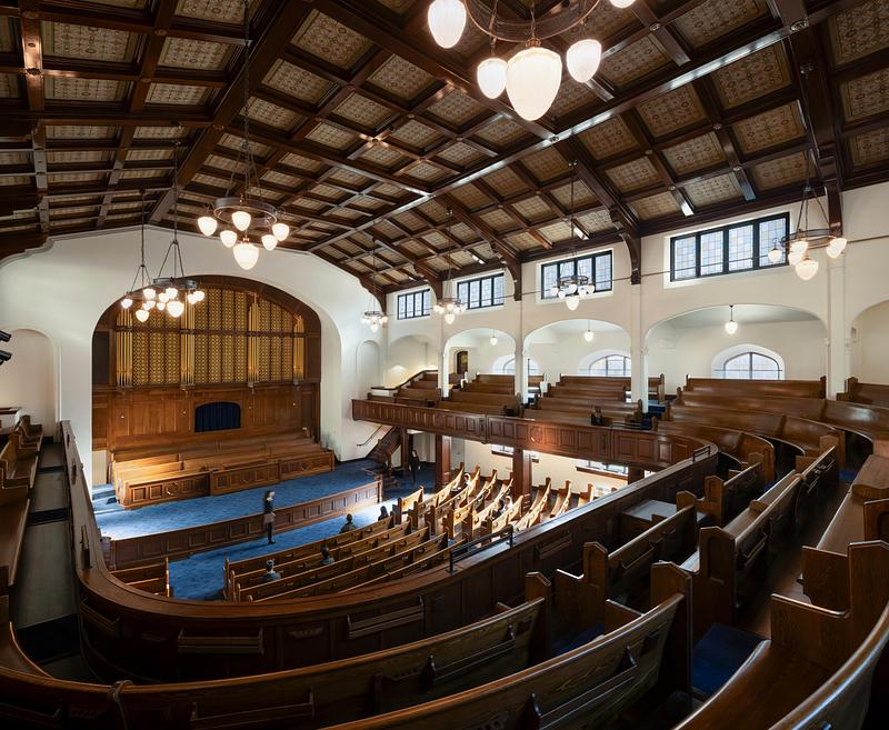 Dossier de presse | 2197-03 - Communiqué de presse | The Butterfly + First Baptist Church Complex - Revery Architecture - Architecture résidentielle - Revitalized heritage designated sanctuary - Crédit photo : Ema Peter