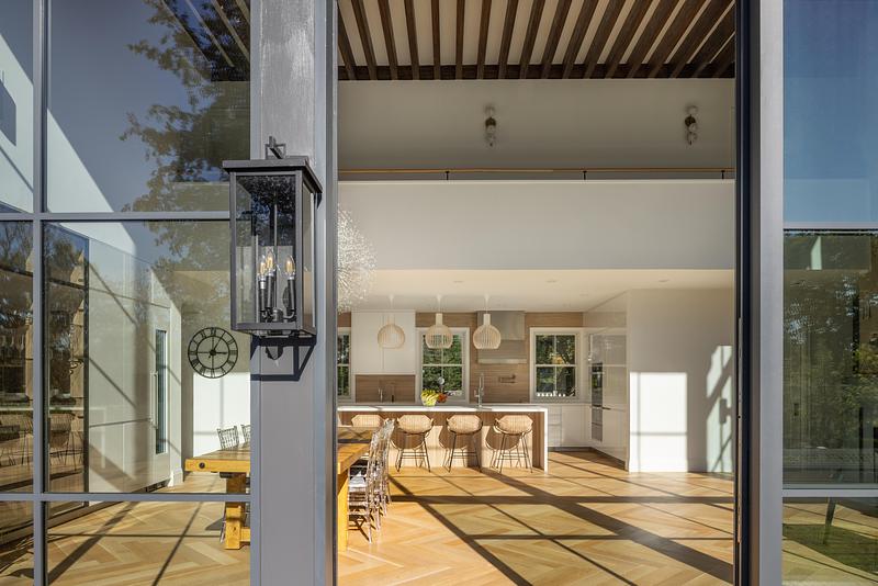 Dossier de presse | 7855-07 - Communiqué de presse | Archi-Tectonics Radically Transforms Country Home with Passive Solar Greenhouse - Archi-Tectonics - Architecture résidentielle - Crédit photo :  Frederica Carlet 