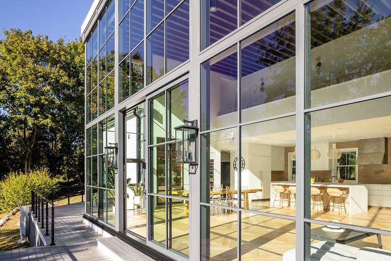 Dossier de presse | 7855-07 - Communiqué de presse | Archi-Tectonics Radically Transforms Country Home with Passive Solar Greenhouse - Archi-Tectonics - Architecture résidentielle - Crédit photo :  Frederica Carlet 