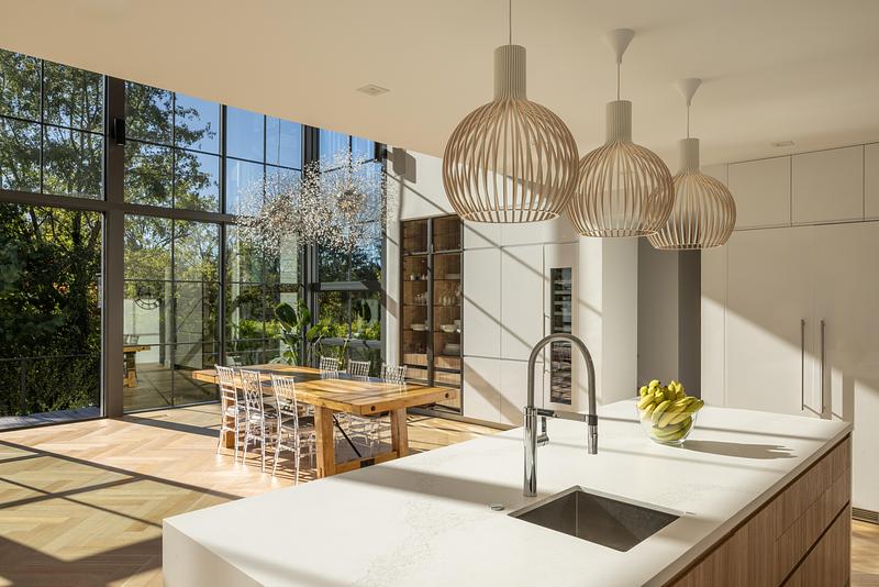 Dossier de presse | 7855-07 - Communiqué de presse | Archi-Tectonics Radically Transforms Country Home with Passive Solar Greenhouse - Archi-Tectonics - Architecture résidentielle - Crédit photo :  Frederica Carlet 