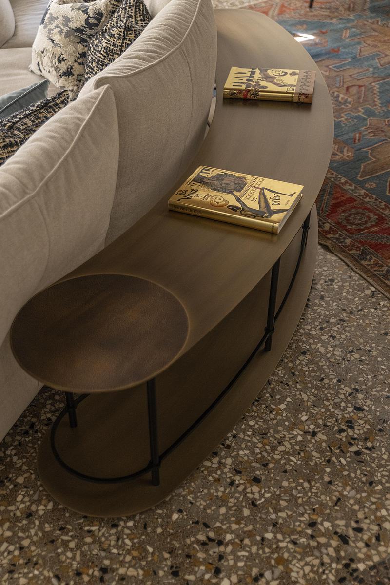 Dossier de presse | 4232-35 - Communiqué de presse | À Plaisance, un appartement familial contemporain au cœur d’un palais italien du XIXe siècle - La Casa di Babette - Architecture résidentielle - Crédit photo :  Vito Corvasce 