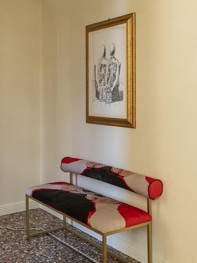 Dossier de presse | 4232-35 - Communiqué de presse | À Plaisance, un appartement familial contemporain au cœur d’un palais italien du XIXe siècle - La Casa di Babette - Architecture résidentielle - Crédit photo :  Vito Corvasce 