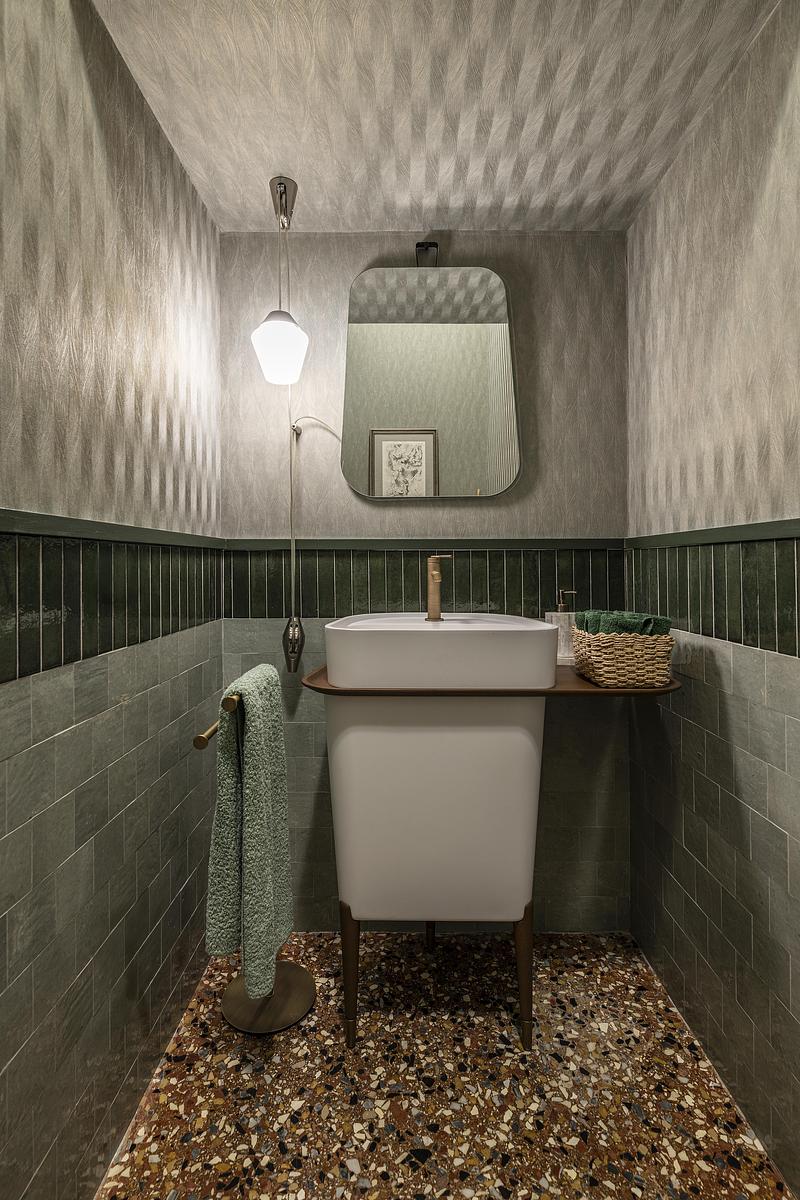 Dossier de presse | 4232-35 - Communiqué de presse | À Plaisance, un appartement familial contemporain au cœur d’un palais italien du XIXe siècle - La Casa di Babette - Architecture résidentielle - Crédit photo :  Vito Corvasce 