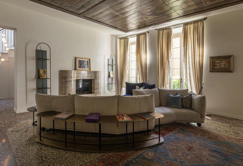 Dossier de presse | 4232-35 - Communiqué de presse | À Plaisance, un appartement familial contemporain au cœur d’un palais italien du XIXe siècle - La Casa di Babette - Architecture résidentielle - Crédit photo :  Vito Corvasce 