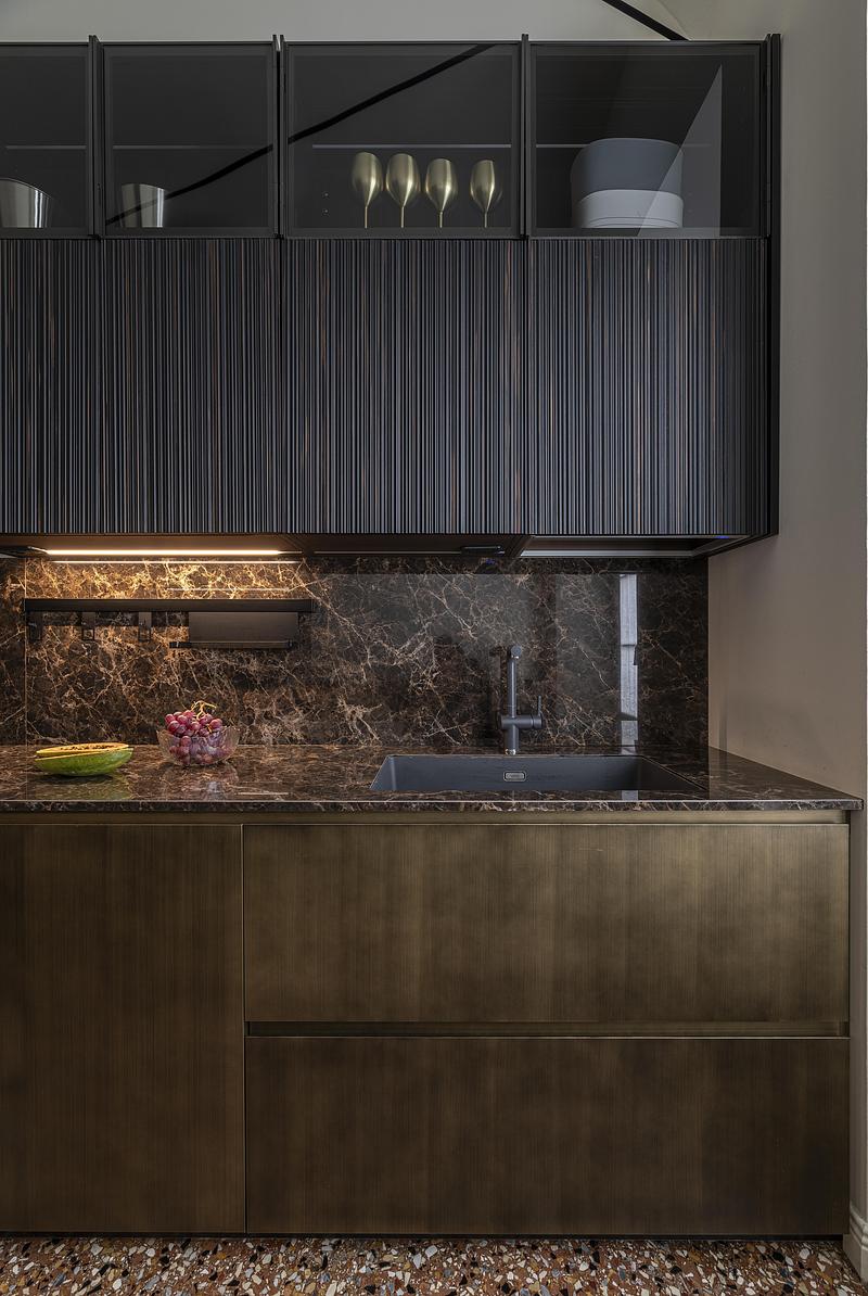 Dossier de presse | 4232-35 - Communiqué de presse | À Plaisance, un appartement familial contemporain au cœur d’un palais italien du XIXe siècle - La Casa di Babette - Architecture résidentielle - Crédit photo :  Vito Corvasce 