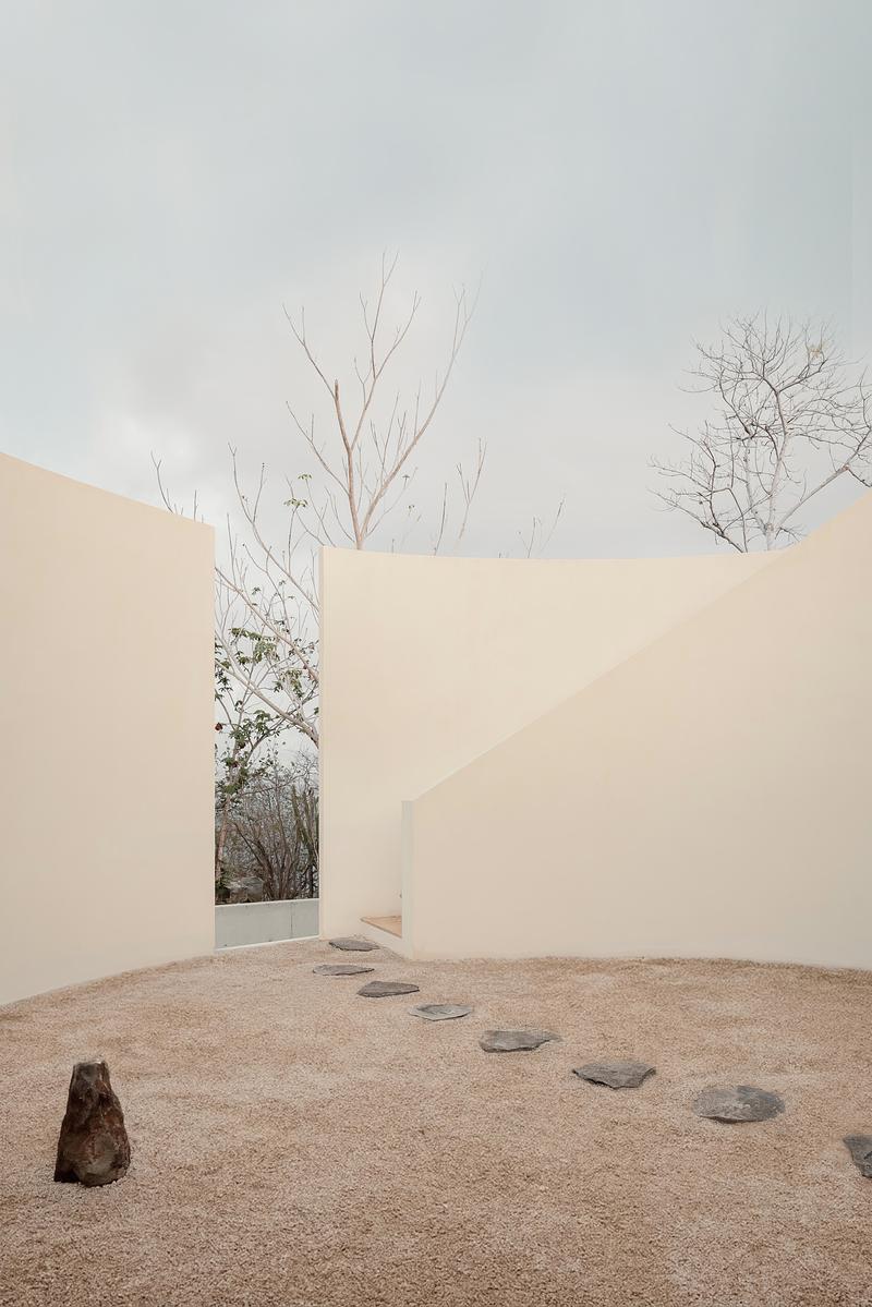 Dossier de presse | 5118-08 - Communiqué de presse | Casa Malonic - HW Studio - Architecture résidentielle -  Cour intérieure circulaire   - Crédit photo : Photo credit: Cesar Bejar