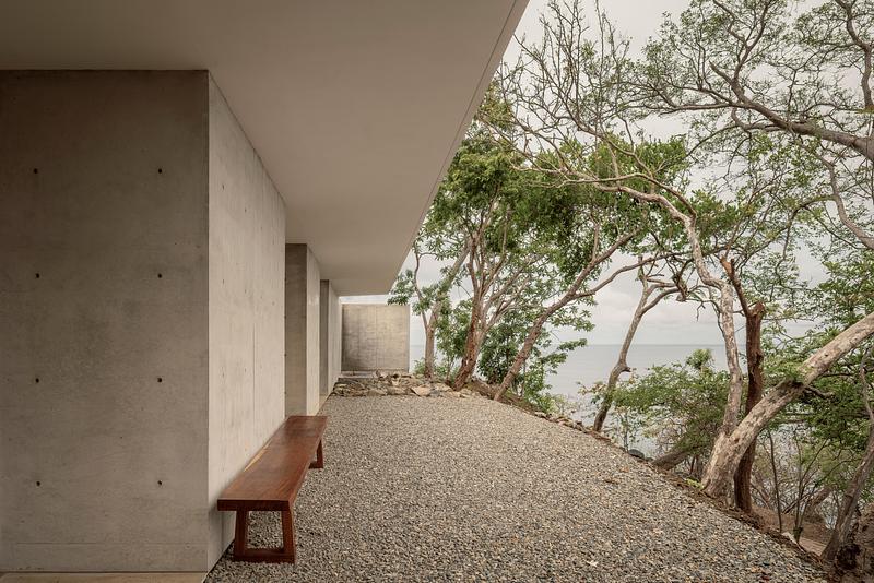 Dossier de presse | 5118-08 - Communiqué de presse | Casa Malonic - HW Studio - Architecture résidentielle - Terrasse extérieure - Crédit photo : Photo credit: Cesar Bejar