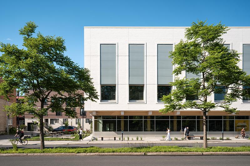 Dossier de presse | 7762-04 - Communiqué de presse | Dévoilement des lauréats | MŌNUMA, célèbre l’excellence - Mōnuma - Architecture résidentielle - Construction - Communautaire | Centre communautaire et sportif Jeunesse au Soleil par JCB Construction Canada - Crédit photo : Eric Carrière et Vincent Brillant