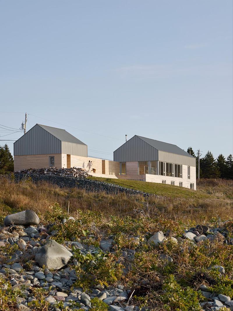 Press kit | 5562-02 - Press release | The Canadian Creators Collective Announces the Winners of the CCC Emerging Design Awards 2026 - CCC Canadian Creators Collective - Competition - Lawrencetown House<br>Bishop McDowell<br style=""> - Photo credit: James Brittain