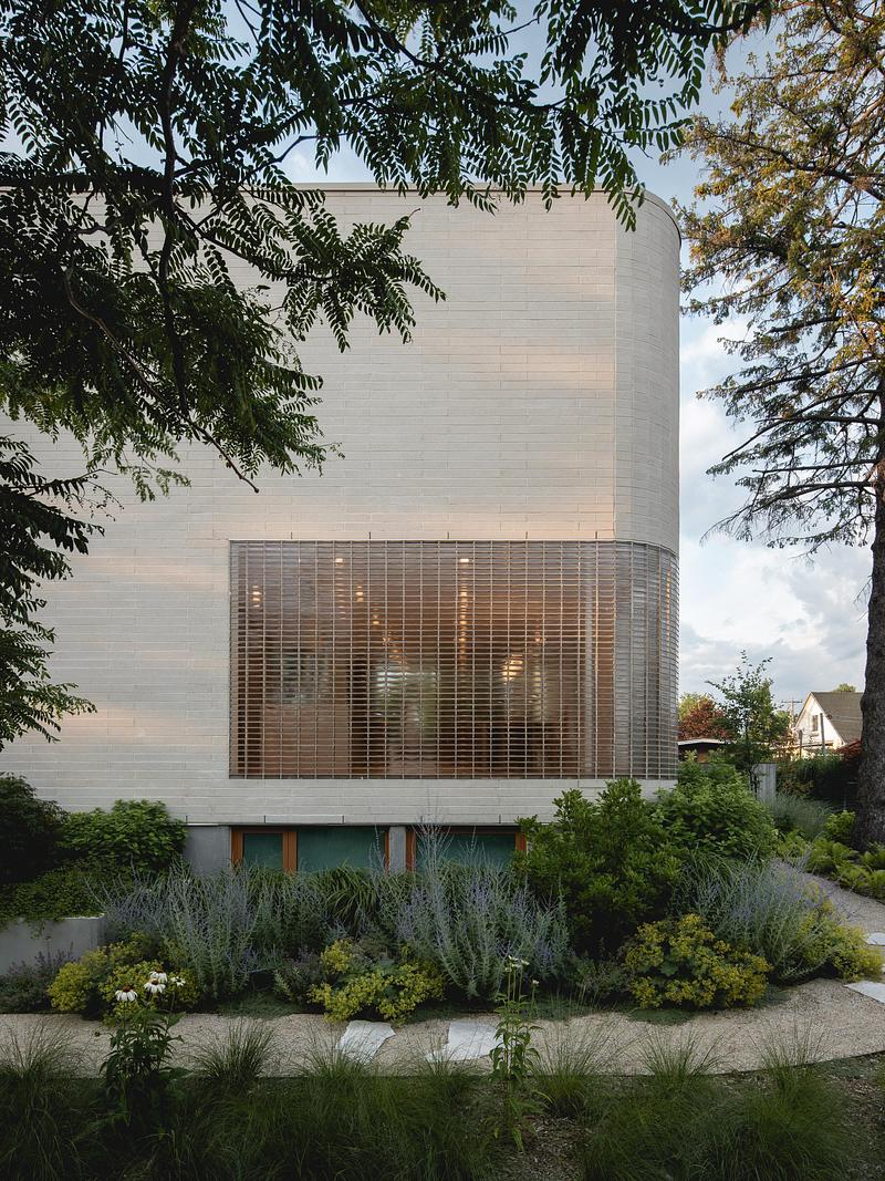 Dossier de presse | 880-27 - Communiqué de presse | La Lentille - MU Architecture - Architecture résidentielle - Crédit photo : Raphaël Thibodeau