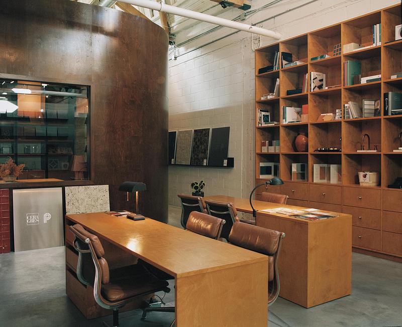 Press kit | 846-30 - Press release | Céragrès Studio: From Project to Material - Céragrès - Commercial Interior Design -  <p>Céragrès Studio - Consultation Area and Material Libraries.</p>  - Photo credit: Aidan Matthews