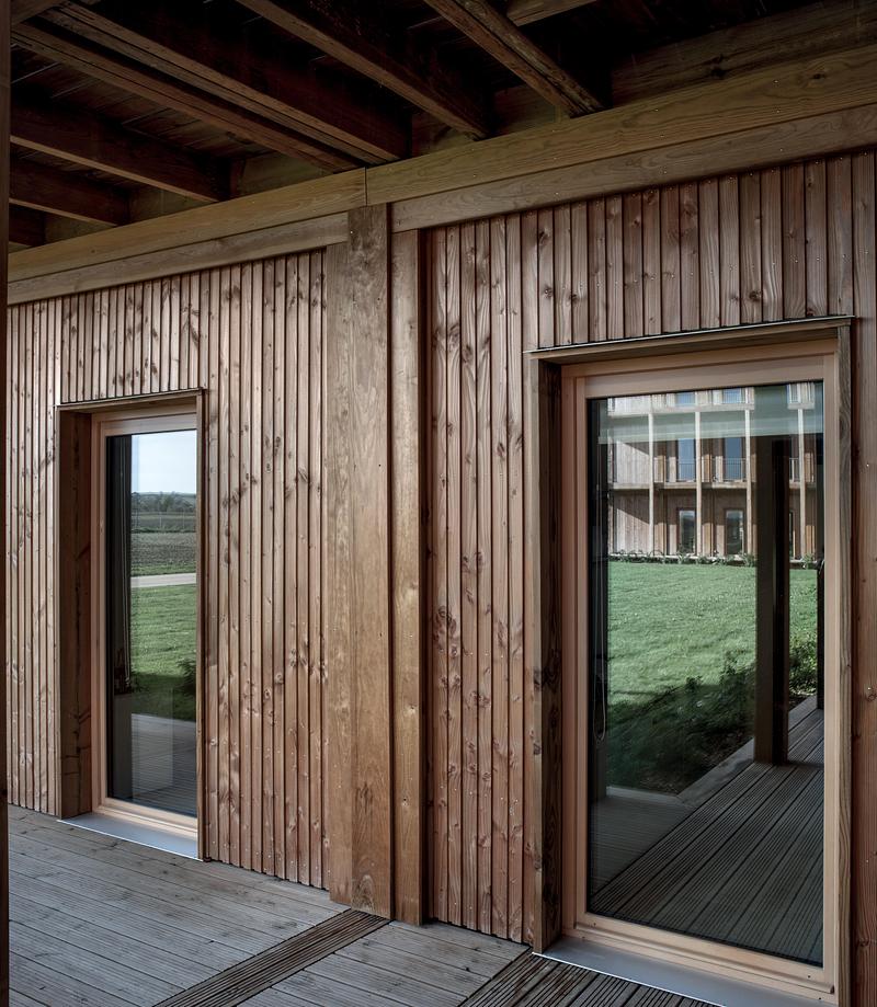 Dossier de presse | 2211-04 - Communiqué de presse | Hennessy Village - Barbarito Bancel Architectes - Architecture commerciale - Crédit photo : Alessandra Chemollo