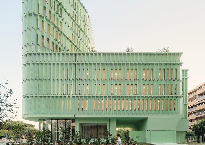 Dossier de presse | 1968-25 - Communiqué de presse | Architecture MasterPrize Names Its 2026 Winners - Farmani Group - Architecture commerciale - OASIS by ATELIER STEPHANE FERNANDEZ, AMP 2026 Best of Best Winner in Residential Architecture - Multi Unit - Crédit photo : ATELIER STEPHANE FERNANDEZ