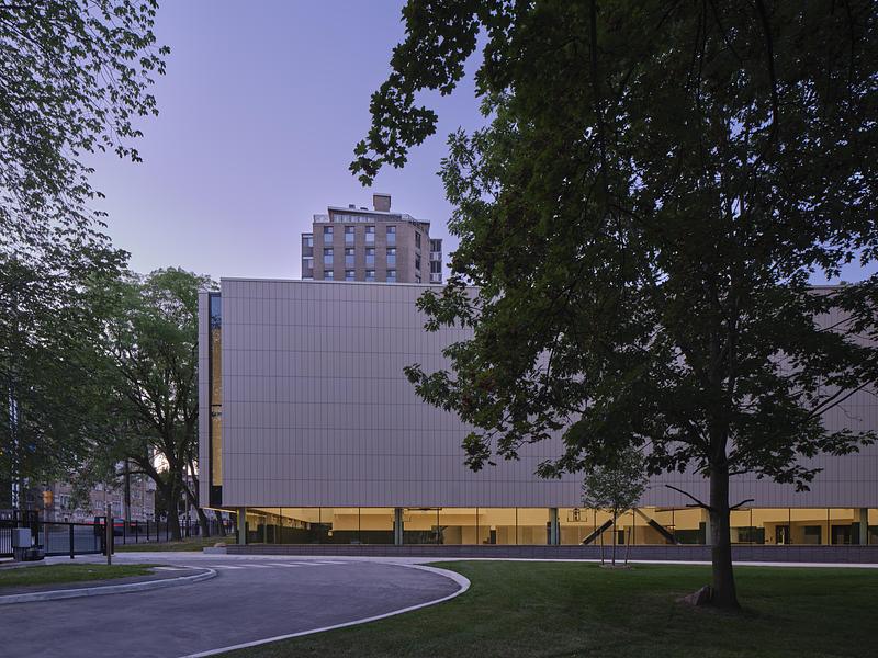 Press kit | 3405-07 - Press release | De La Salle College John Hunt Student Life Centre - Moriyama Teshima Architects - Institutional Architecture - Photo credit: Riley Snelling
