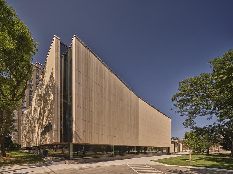 Press kit | 3405-07 - Press release | De La Salle College John Hunt Student Life Centre - Moriyama Teshima Architects - Institutional Architecture - Photo credit: Riley Snelling