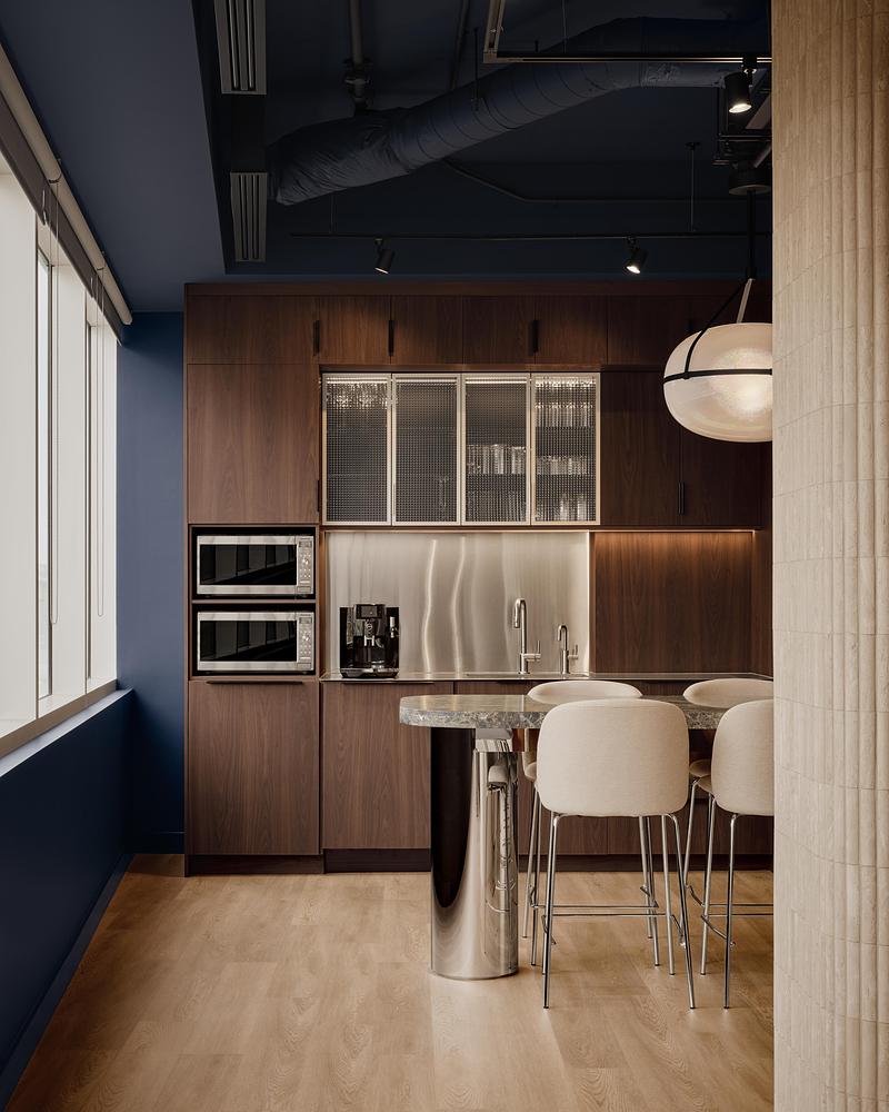 Dossier de presse | 5174-09 - Communiqué de presse | Kastello : mettre en espace la culture d’une entreprise - blanchette archi.design - Design d’intérieur commercial - Crédit photo : Alex Lesage