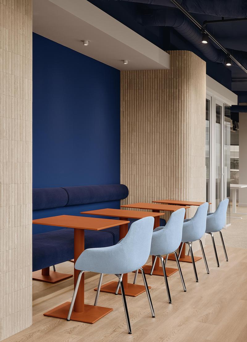 Dossier de presse | 5174-09 - Communiqué de presse | Kastello : mettre en espace la culture d’une entreprise - blanchette archi.design - Design d’intérieur commercial - Crédit photo : Alex Lesage