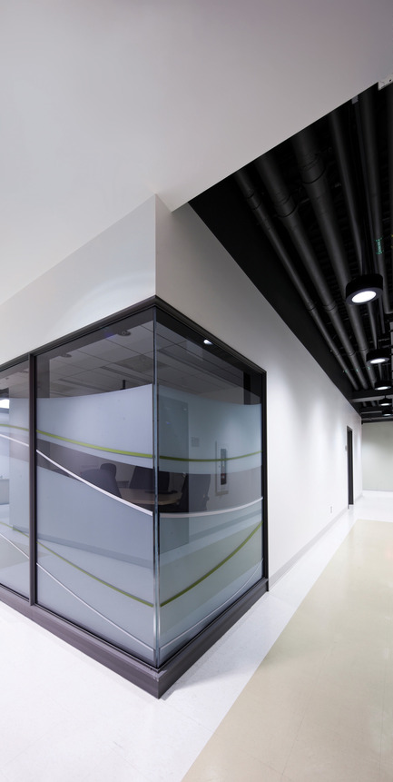 Press kit | 647-04 - Press release | Centre spécialisé de technologie physique du Québec - bisson | associés + Carl Charron Architecte - Industrial Architecture - Photo credit: Stephane Groleau