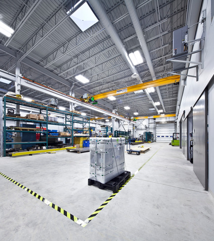 Press kit | 647-04 - Press release | Centre spécialisé de technologie physique du Québec - bisson | associés + Carl Charron Architecte - Industrial Architecture - Photo credit: Stephane Groleau