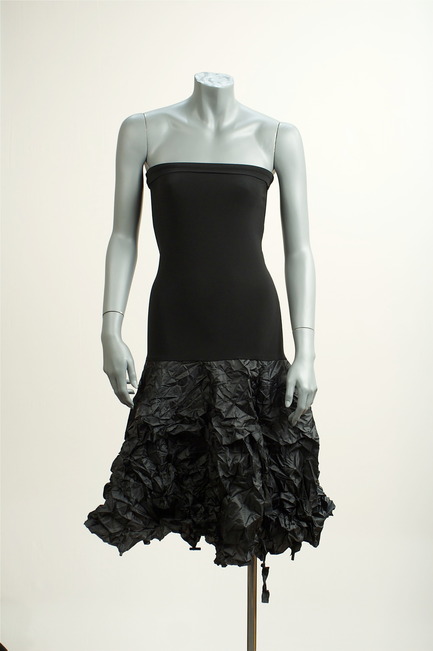 Press kit | 757-01 - Press release | Claude Bouchard - SIDIM 2010 - Event + Exhibition - Black Frisson - Photo credit: w-vitrinevirtuelle