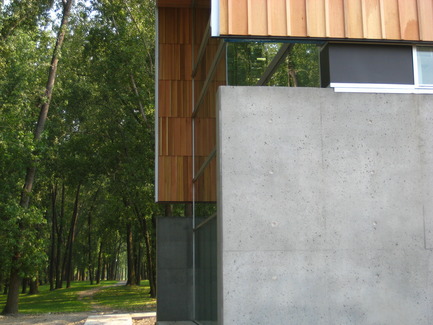 Dossier de presse | 755-01 - Communiqué de presse | Bibliothèque Montarville-Boucher-De la Bruère - BGLA | Architecture + Design urbain - Architecture institutionnelle - Crédit photo : Christian Perreault