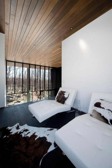 Dossier de presse | 759-01 - Communiqué de presse | Résidence du Mont-Saint-Hilaire - Blouin Tardif Architecture-Environnement - Architecture résidentielle - Crédit photo : Steve Montpetit